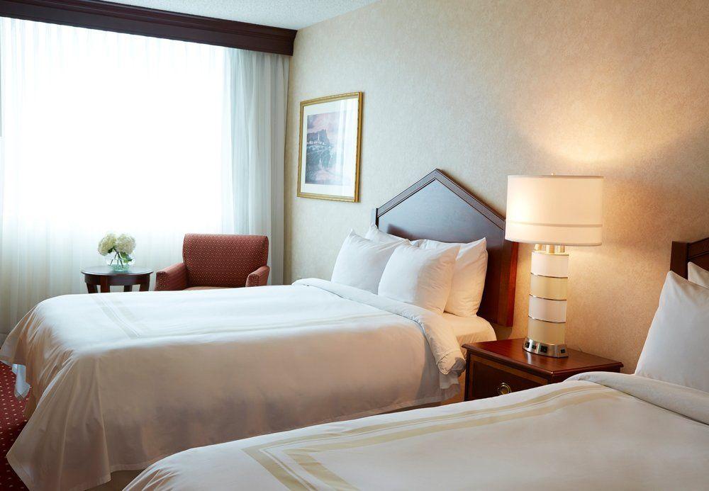 Отель Chicago Marriott Northwest Хоффман-Эстейтс Экстерьер фото