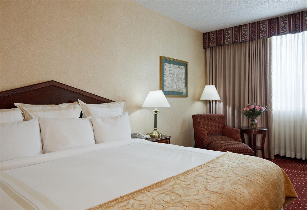 Отель Chicago Marriott Northwest Хоффман-Эстейтс Номер фото