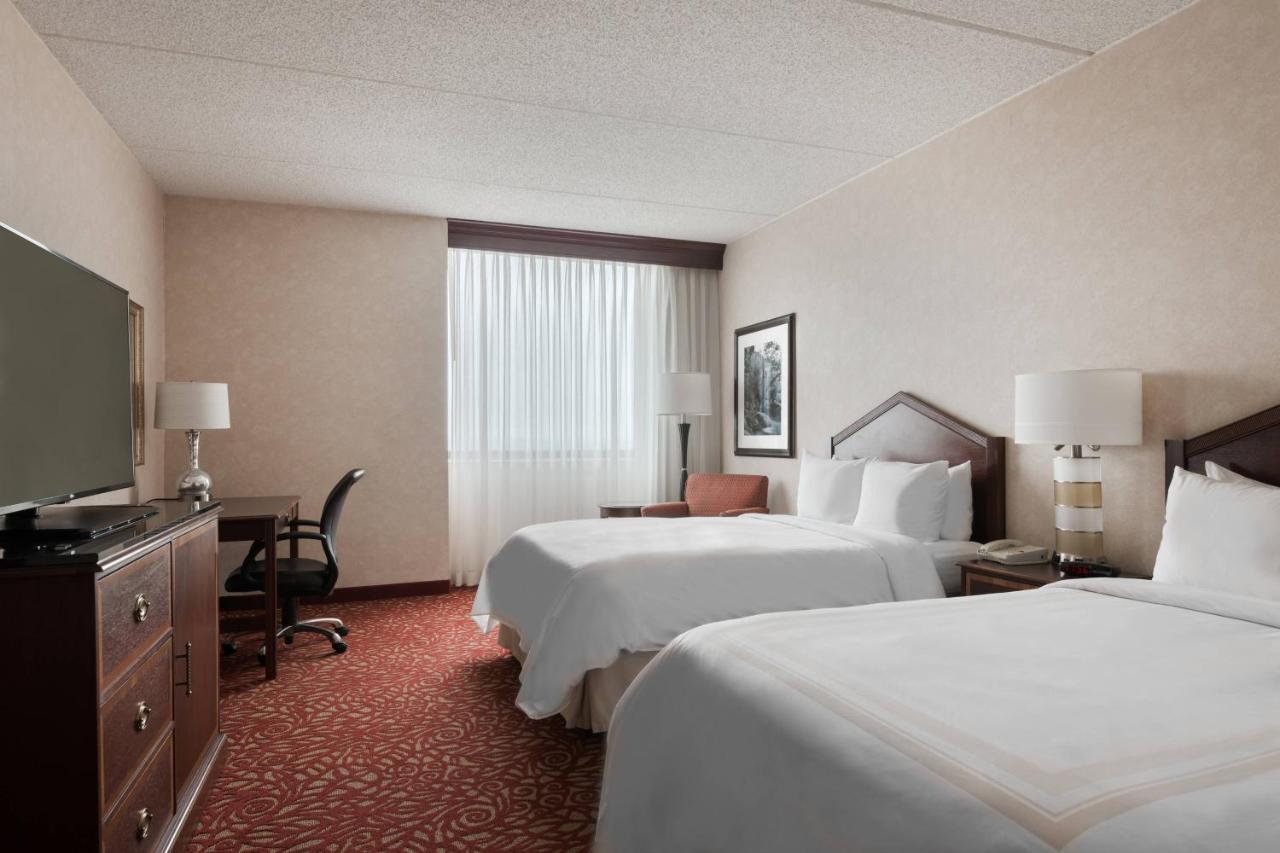 Отель Chicago Marriott Northwest Хоффман-Эстейтс Экстерьер фото