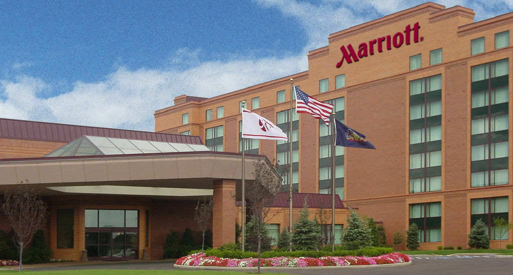 Отель Chicago Marriott Northwest Хоффман-Эстейтс Экстерьер фото